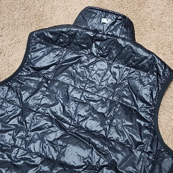 Vineyard Vines Martha Vineyard Black Puffer Vest Jacket Men's Size S Small - Picture 12 of 12